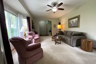 832 Coronado Ct, Elgin, IL 60123 - Photo 5