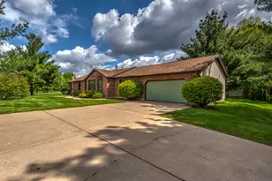 0S885 Spring Green Way, Batavia, IL 60510 - Photo 1