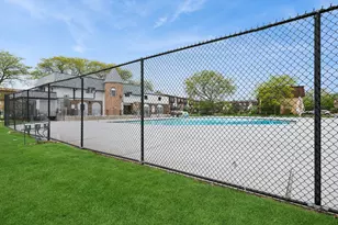 9352 Bay Colony Dr, Des Plaines, IL 60016 - Photo 19