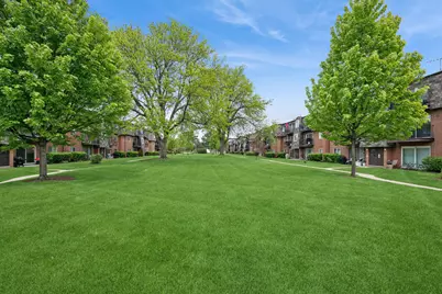 9352 Bay Colony Drive #1E, Des Plaines, IL 60016 - Photo 15