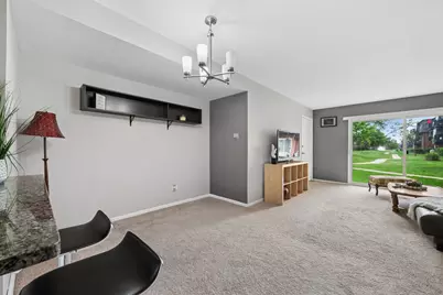 9352 Bay Colony Drive #1E, Des Plaines, IL 60016 - Photo 5