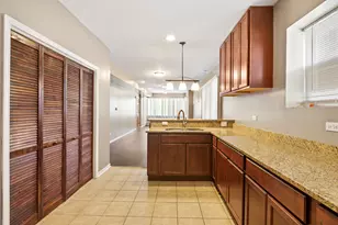 323 Memorial Dr, Calumet City, IL 60409 - Photo 5