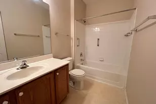 3165 Falling Waters Ln, Lindenhurst, IL 60046 - Photo 15