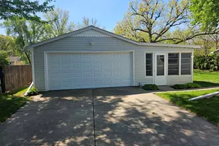 4504 26th Ave, Moline, IL 61265 - Photo 27