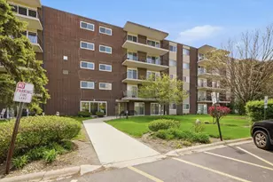 5300 Walnut Ave, Downers Grove, IL 60515 - Photo 1