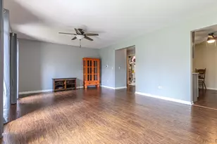 47 Bosworth Dr, Glendale Heights, IL 60139 - Photo 13