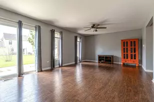 47 Bosworth Dr, Glendale Heights, IL 60139 - Photo 9