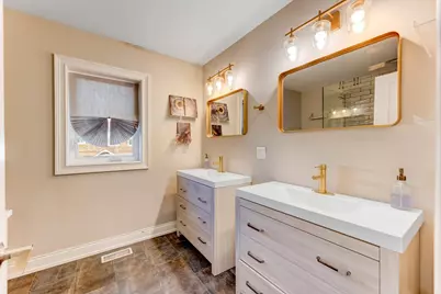 4401 Wisconsin Avenue, Stickney, IL 60402 - Photo 17