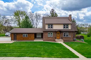 629 E Lincoln Ave, Belvidere, IL 61008 - Photo 1