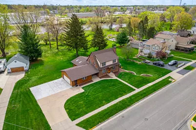 629 E Lincoln Avenue, Belvidere, IL 61008 - Photo 3