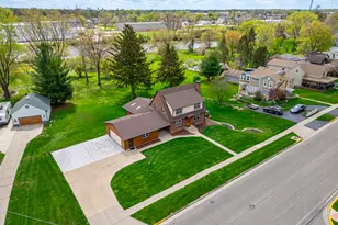 629 E Lincoln Ave, Belvidere, IL 61008 - Photo 3