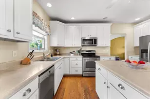 506 Riverbend Blvd, Mahomet, IL 61853 - Photo 9