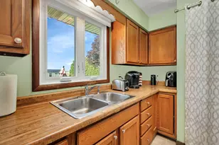 2062 W Garden Dr, Kankakee, IL 60901 - Photo 9
