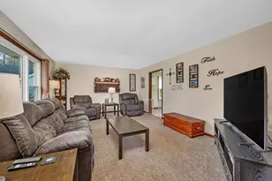 2062 W Garden Dr, Kankakee, IL 60901 - Photo 5