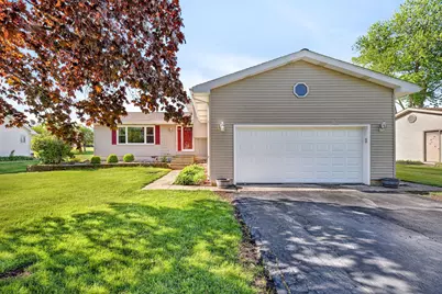 2062 W Garden Drive, Kankakee, IL 60901 - Photo 1