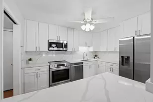 520 Biesterfield Rd, Elk Grove Village, IL 60007 - Photo 11