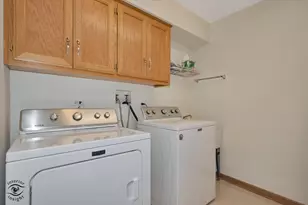 233 Goldenwood Ct, Aurora, IL 60502 - Photo 25