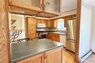 527 Timber Hills Dr, Freeport, IL 61032 - Photo 9