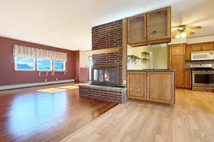 527 Timber Hills Dr, Freeport, IL 61032 - Photo 5