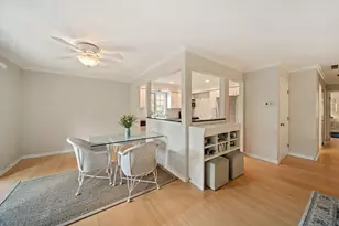 228 Brookside Ln, Willowbrook, IL 60527 - Photo 11