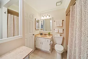 228 Brookside Ln, Willowbrook, IL 60527 - Photo 15