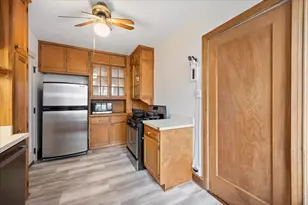 2440 N Lakeview Ave, Chicago, IL 60614 - Photo 13