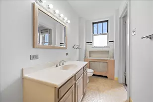 2440 N Lakeview Ave, Chicago, IL 60614 - Photo 17