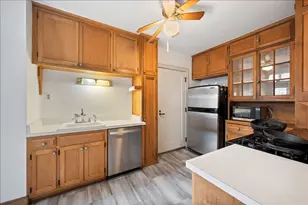 2440 N Lakeview Ave, Chicago, IL 60614 - Photo 11