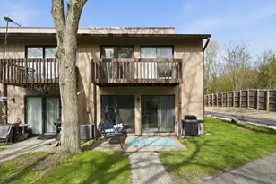11 Saint Thomas Colony, Fox Lake, IL 60020 - Photo 1