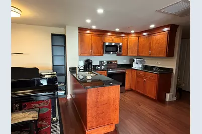 5400 Walnut Avenue #803, Downers Grove, IL 60515 - Photo 5