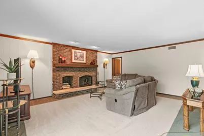 4269 Harper Avenue, Gurnee, IL 60031 - Photo 7
