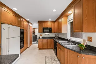 4269 Harper Ave, Gurnee, IL 60031 - Photo 11