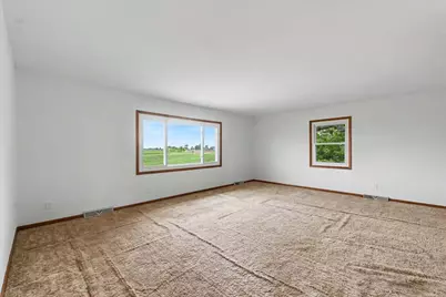 104 Choctaw Trail, Loda, IL 60948 - Photo 5