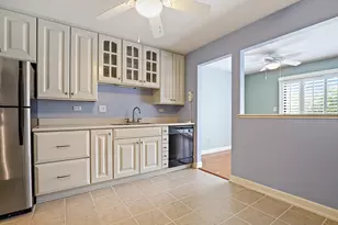 0N024 Ambleside Dr, Winfield, IL 60190 - Photo 5