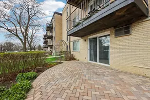 2515 E Olive St, Arlington Heights, IL 60004 - Photo 17