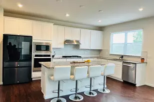 3607 Ambrosia Dr, Naperville, IL 60564 - Photo 5