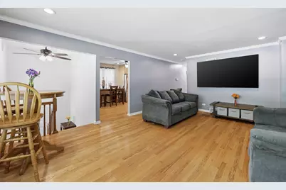 639 N Kaspar Avenue, Arlington Heights, IL 60004 - Photo 5
