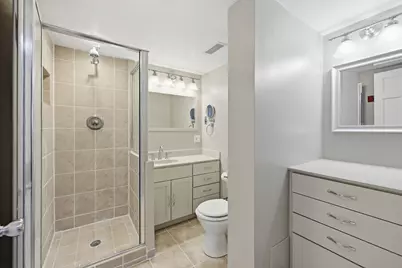 639 N Kaspar Avenue, Arlington Heights, IL 60004 - Photo 13