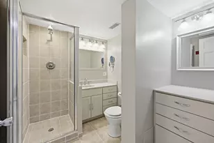 639 N Kaspar Ave, Arlington Heights, IL 60004 - Photo 13