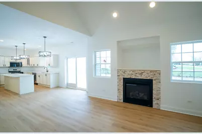 1401 174 Street, East Hazel Crest, IL 60429 - Photo 5