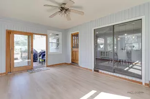 918 Bedford Ln, Libertyville, IL 60048 - Photo 13