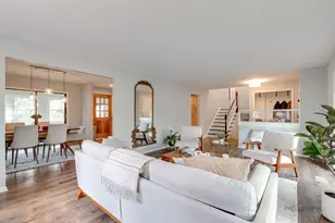 918 Bedford Ln, Libertyville, IL 60048 - Photo 5