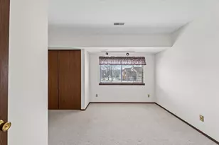2144 Harbor Town Cir, Champaign, IL 61821 - Photo 13