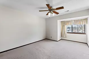 2144 Harbor Town Cir, Champaign, IL 61821 - Photo 15
