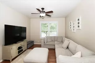 768 W Saint Johns Pl, Addison, IL 60101 - Photo 21