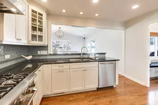 528 Cumnor Ct, Deerfield, IL 60015 - Photo 9