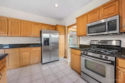 958 W Stonehedge Drive, Addison, IL 60101 - Photo 17