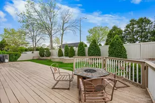 958 W Stonehedge Dr, Addison, IL 60101 - Photo 39