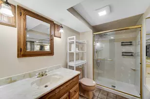 2042 W Spring Ridge Dr, Arlington Heights, IL 60004 - Photo 13