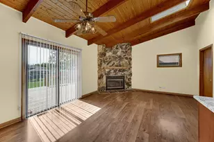 2042 W Spring Ridge Dr, Arlington Heights, IL 60004 - Photo 9